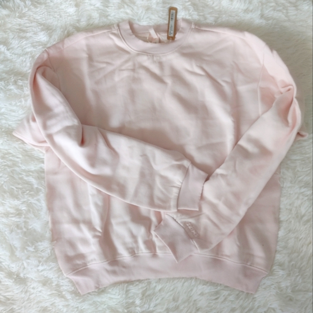 SKIMS Cotton Fleece Crew Neck Sweatshirt - Picture 4 of 15